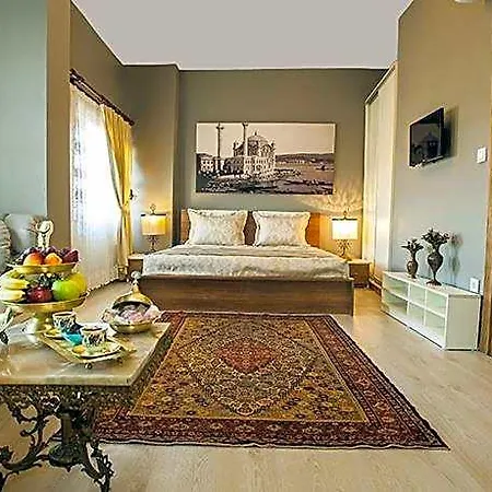 Hotel Million Old 5*