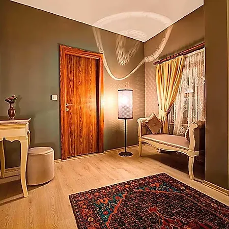 Million Old Hotel 5*