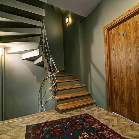 Million Old Hotel 3*