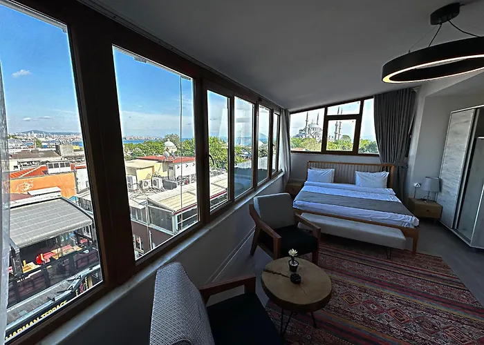 Hotell Million Old 3*