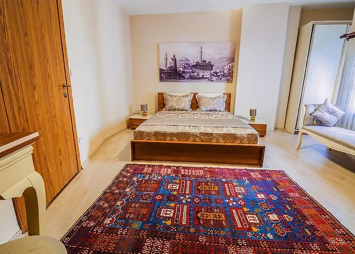 Hotell Million Old 3*