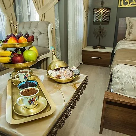 Hotel Million Old 5*